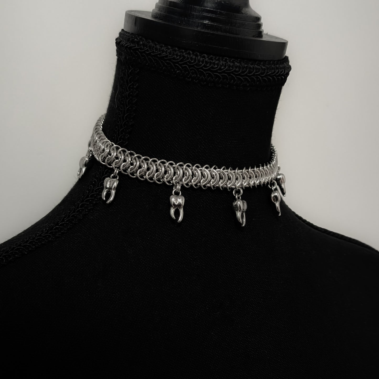 milktooth choker