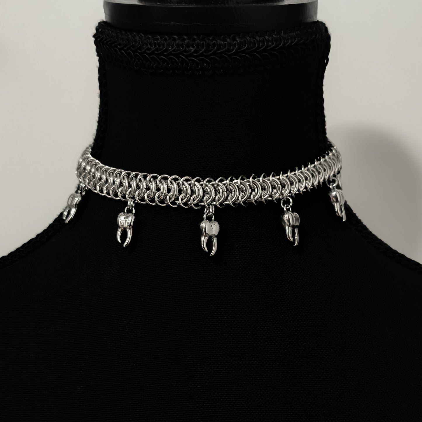 milktooth choker