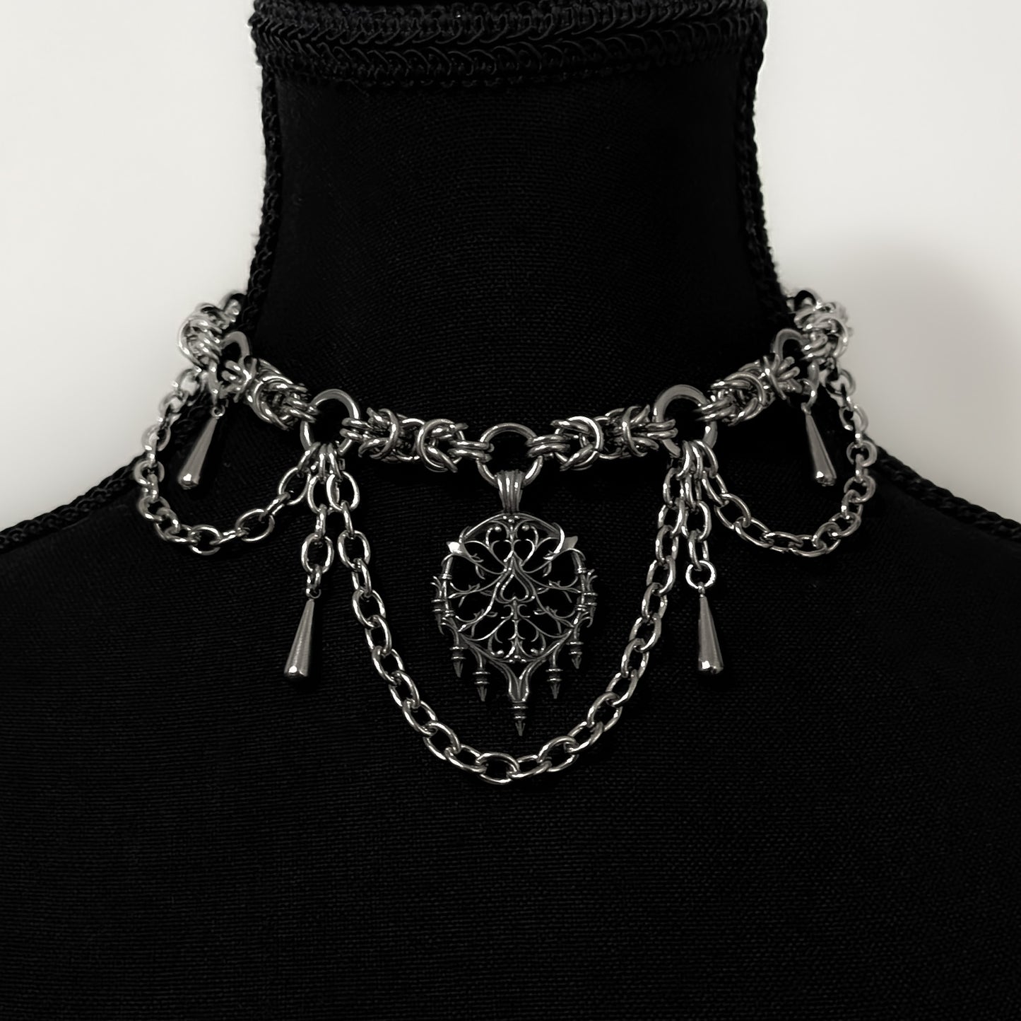 reliquia necklace