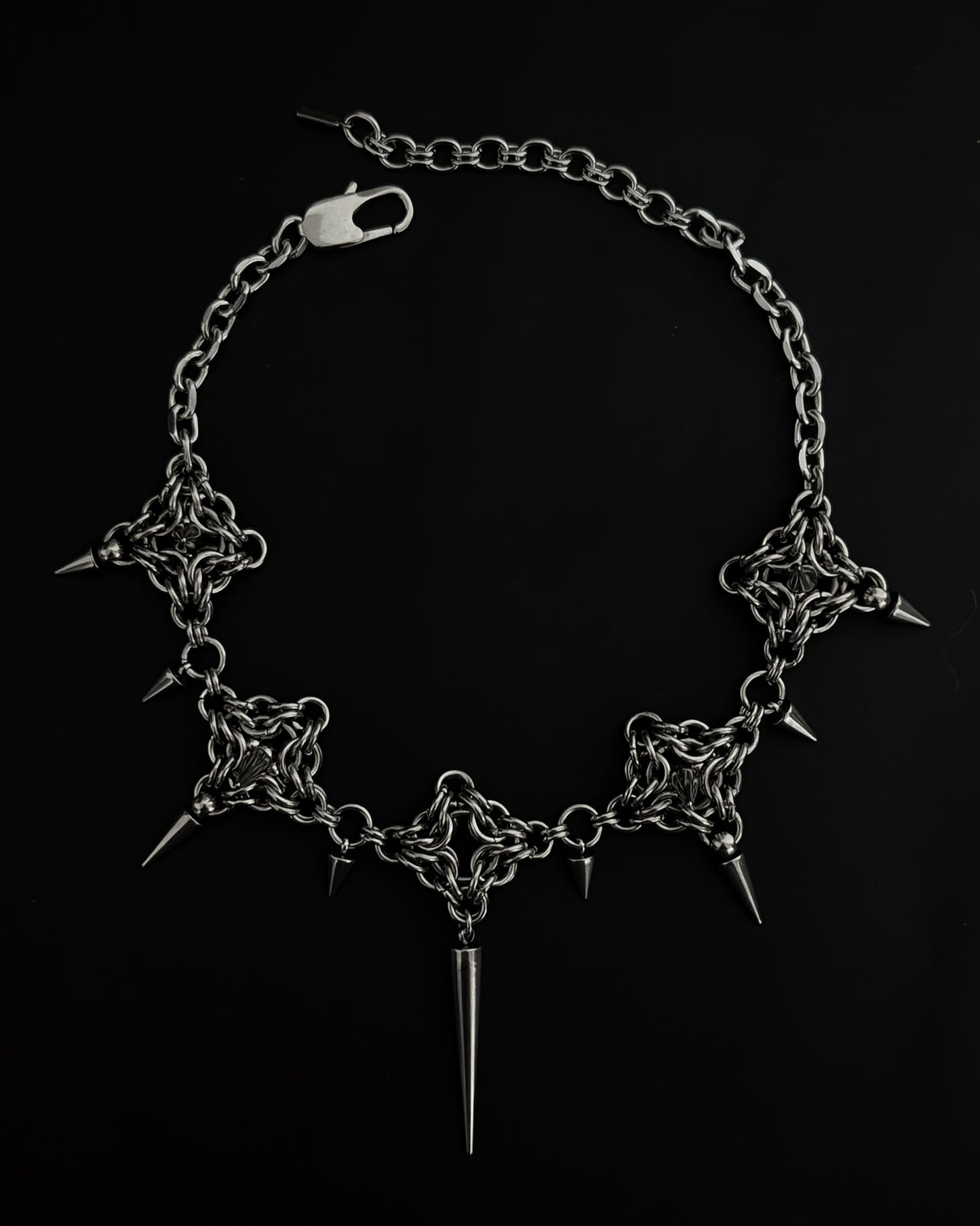 tenebrae choker